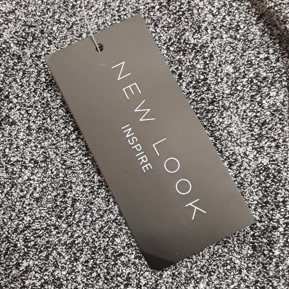 NWT, New Look Plus-Size Zip Hem Mini Boucle Top - Picture 12 of 13